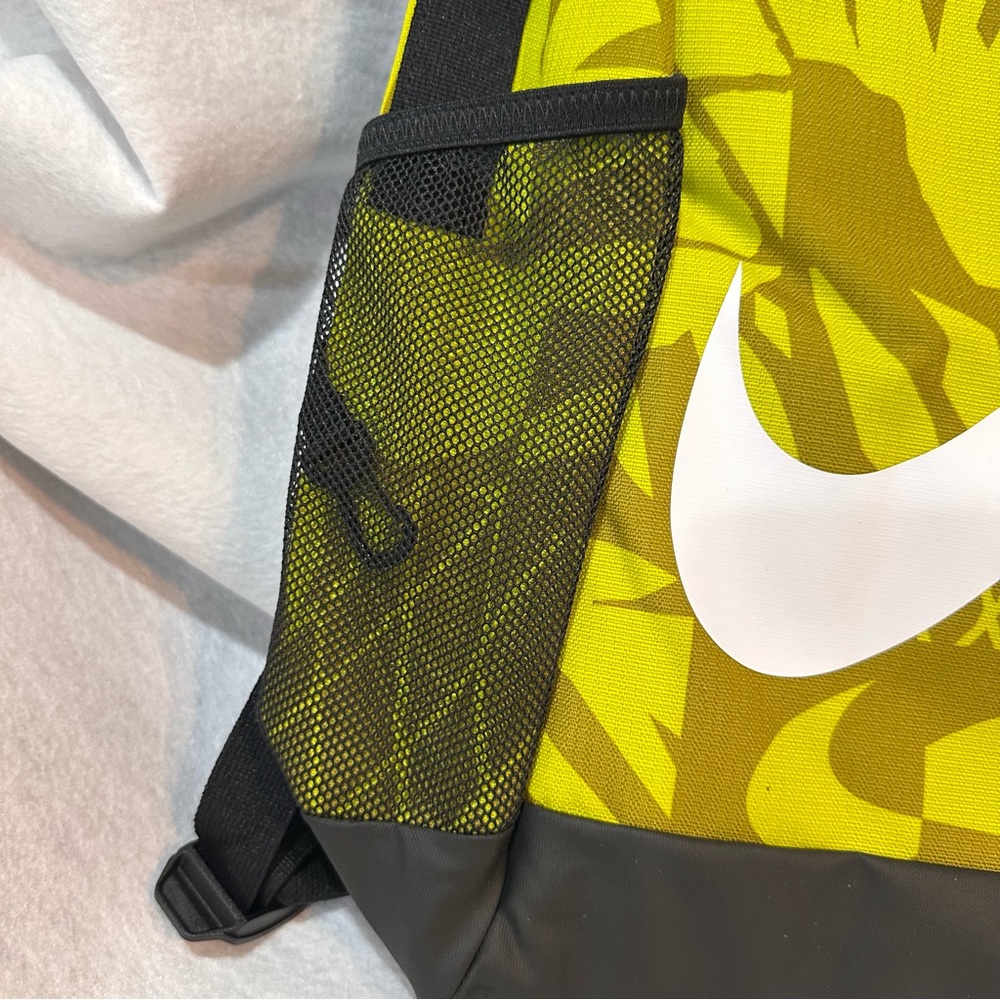 Nike Backpack - Picture 3 of 7